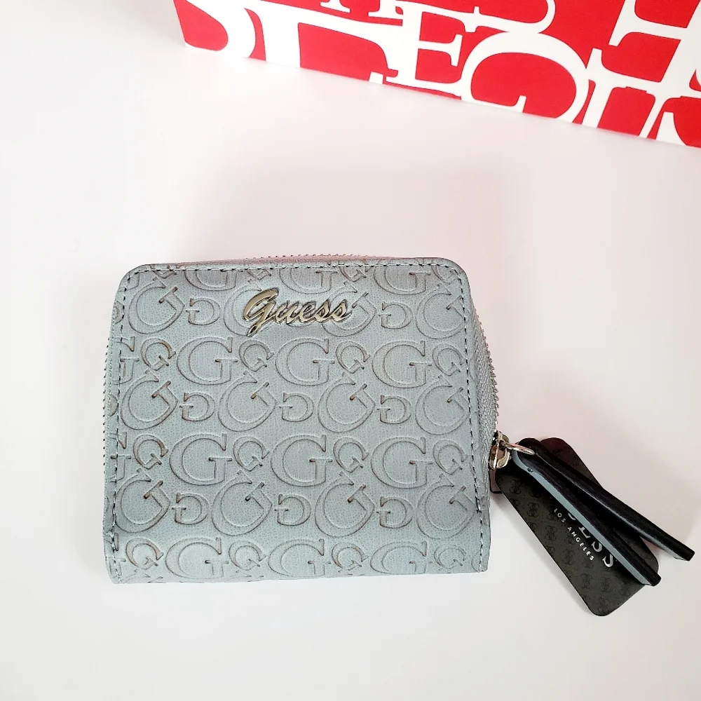 New Guess Wallet - Picture 2 of 6